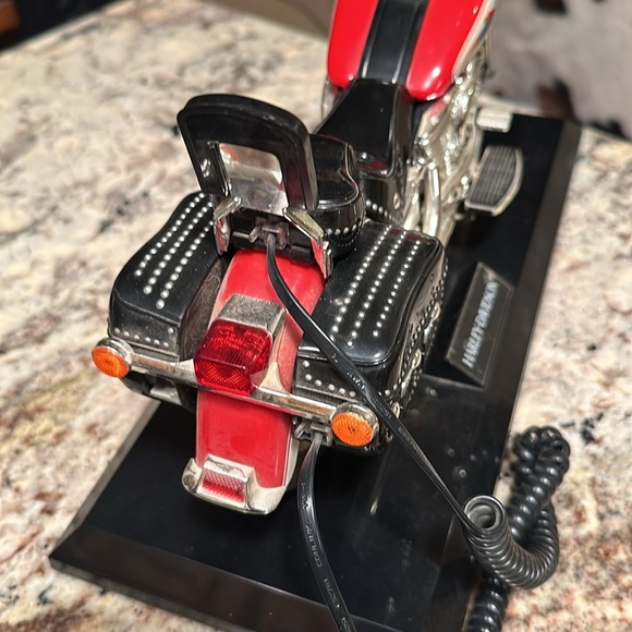 Harley Davidson telephone - Picture 5 of 6